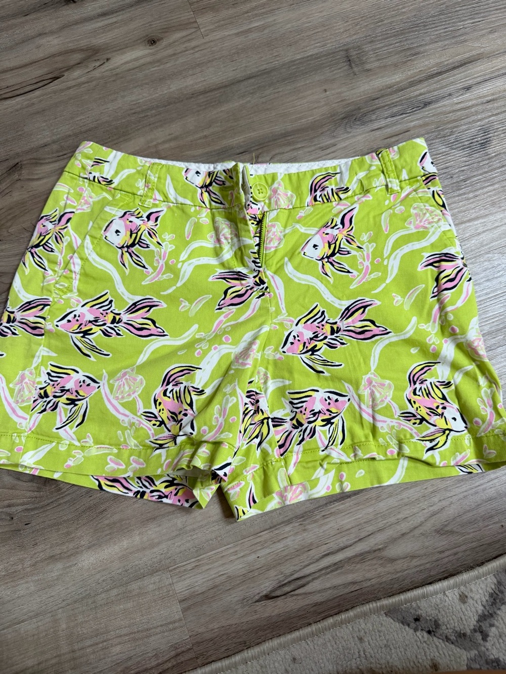 crown & ivy Lime Green Floral Fish-Print Bermuda Shorts